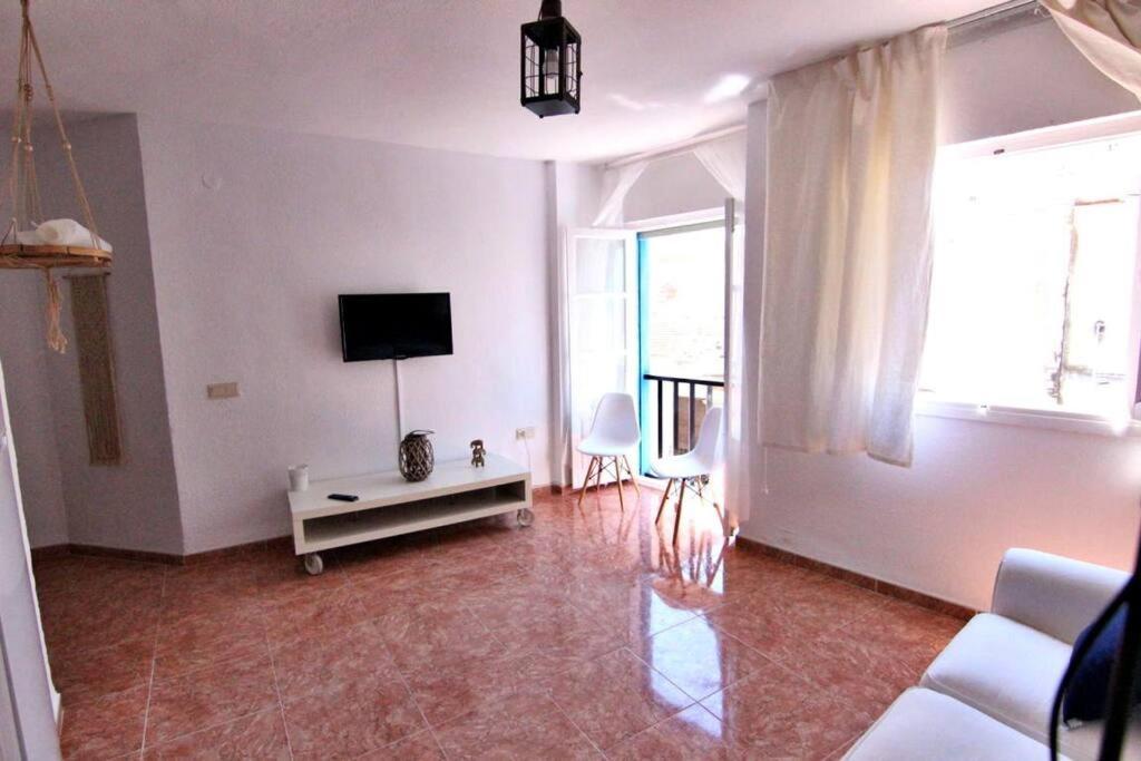 Precioso Piso Soleado, Con Vistas A Monumento. Wfi Apartment Almunecar Luaran gambar